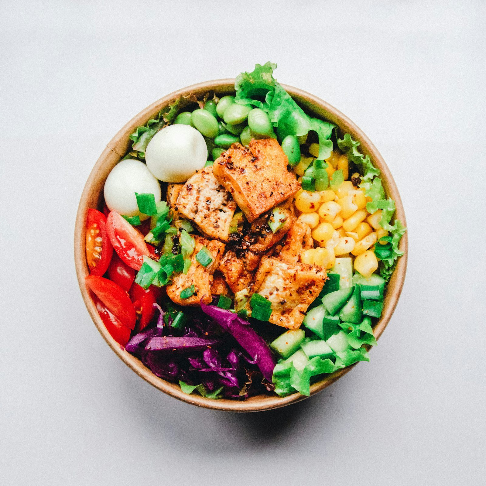 Balanced meal bowl with vegetables and protein